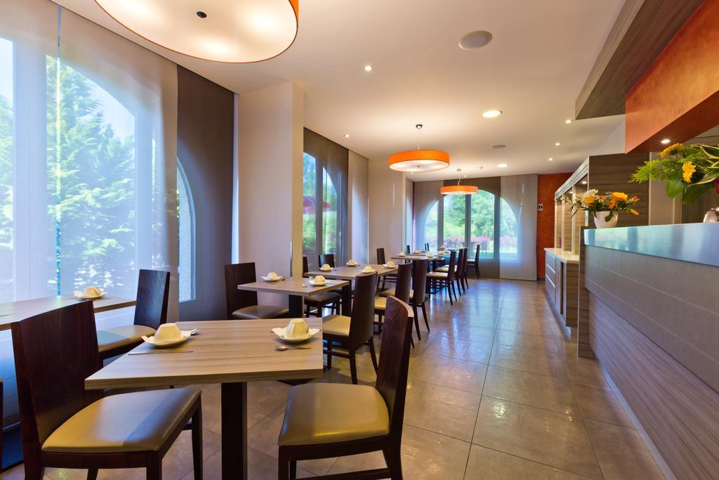 Logis Albhotel Grill Альбі Екстер'єр фото